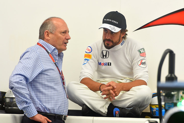 Frustriert: Ron Dennis und Fernando Alonso