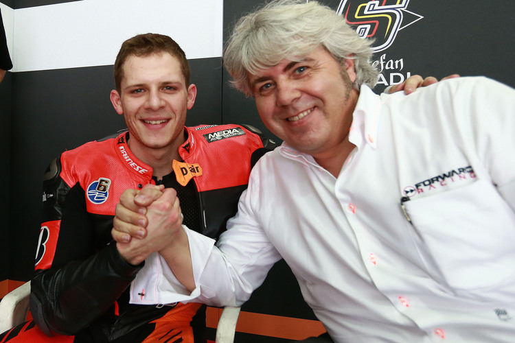 Stefan Bradl mit Forward-Teambesitzer Giovanni Cuzari