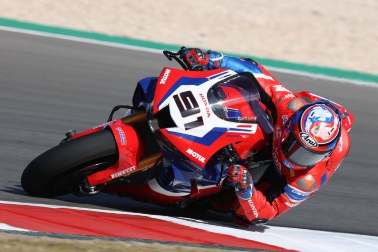 Leon Haslam steigerte sich im FP2 deutlich