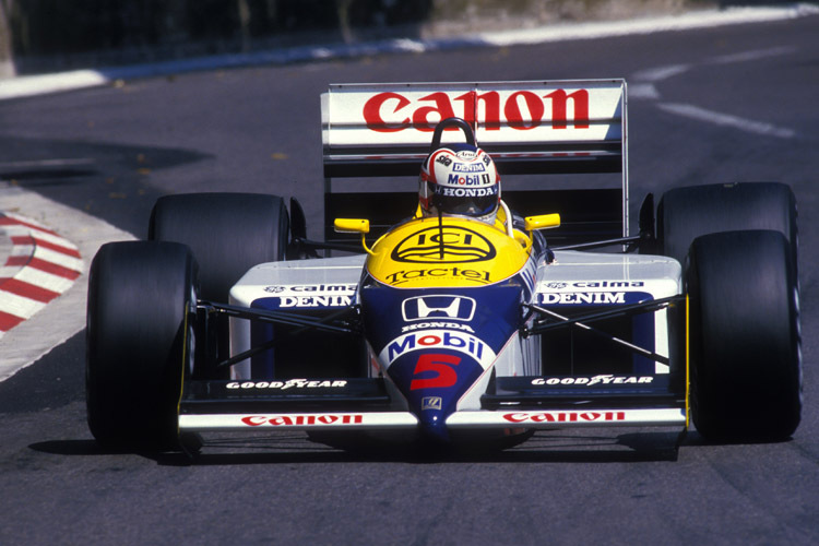 Nigel Mansell darf vor dem Japan-GP im Williams-Honda FW11 von 1986 ein paar Demorunden drehen