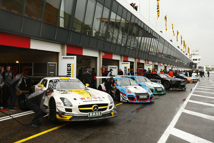 Das ADAC GT Masters startet in Zandvoort mit dem Formel-3-Masters