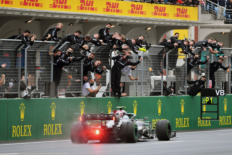 Valtteri Bottas gewinnt