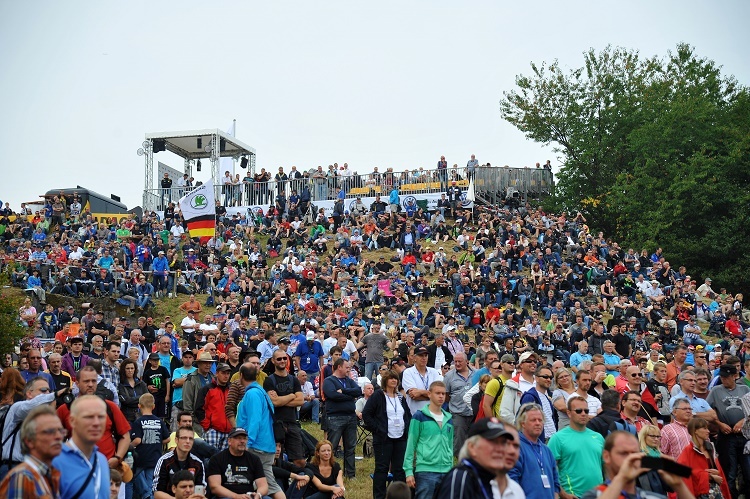 Andrang der Fans bei der Rallye Deutschland