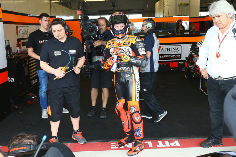 Stefan Bradl vor der Athina-Forward-Box: «Haben Reifen gespart»