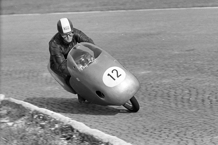 Eines der letzten Fotos von Rupert Hollaus, das in Monza 1954 aufgenommen wurde