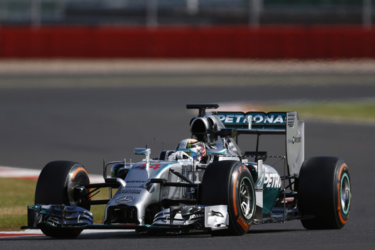 Lewis Hamilton im Silberpfeil