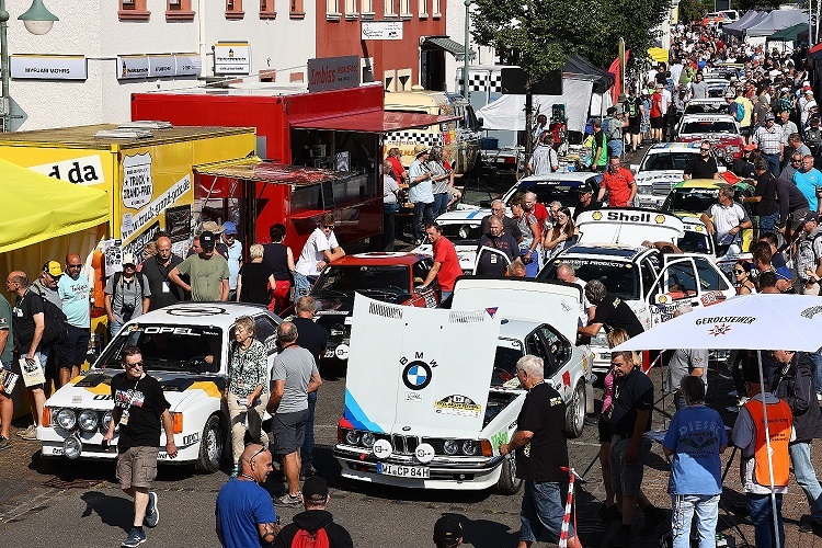 Absoluter Besuchermagnet - die Rallyemeile in Daun