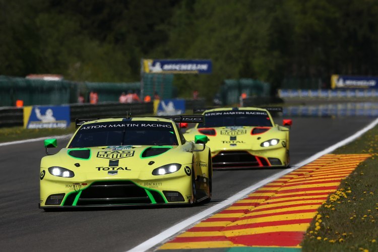 Fahren in der Signalfarbe Acid Lime: Die beiden Aston Martin Vantage AMR
