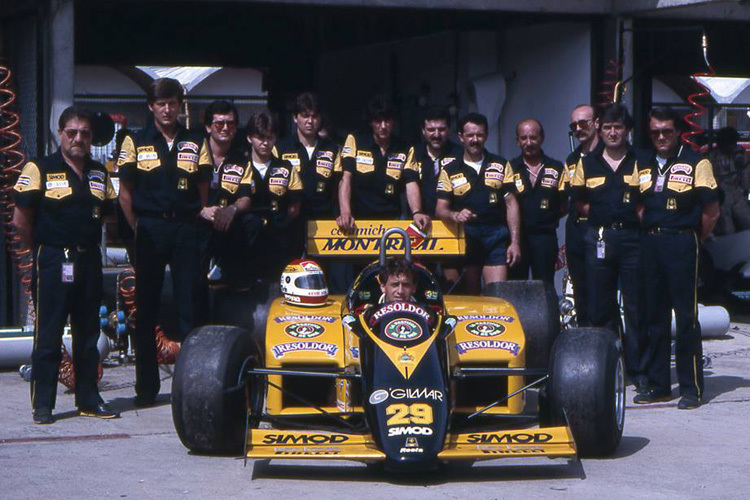 Die ganze Mannschaft von Minardi: So wurde 1985 Formel-1-Sport betrieben