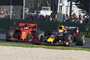 Sebastian Vettel musste Max Verstappen ziehen lassen