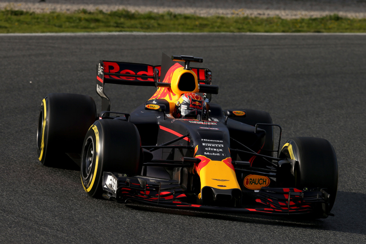 Red Bull Racing schickt Max Verstappen auf die Piste