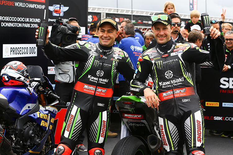 Leon Haslam (li.) mit Jonathan Rea