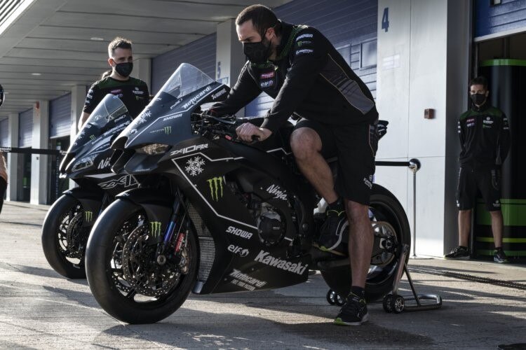 Kawasaki wird Alex Lowes und Jonathan Rea neues Material testen lassen