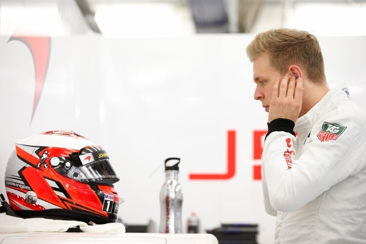 Wann kann Kevin Magnussen wieder den Helm aufsetzen?