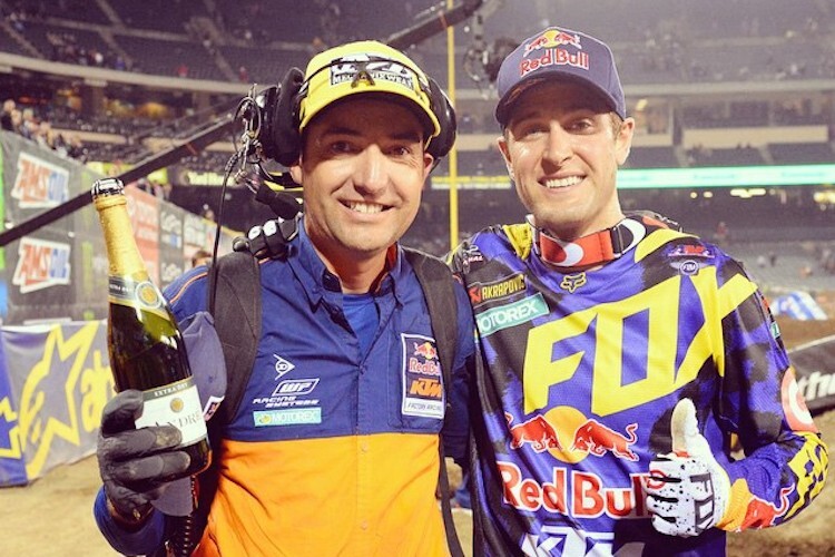 Ryan Dungey (re) mit seinem Mechaniker Carlos Rivera