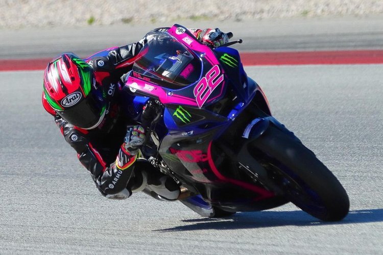 Ana Carrasco trainiert regelmäßig mit der Yamaha R7