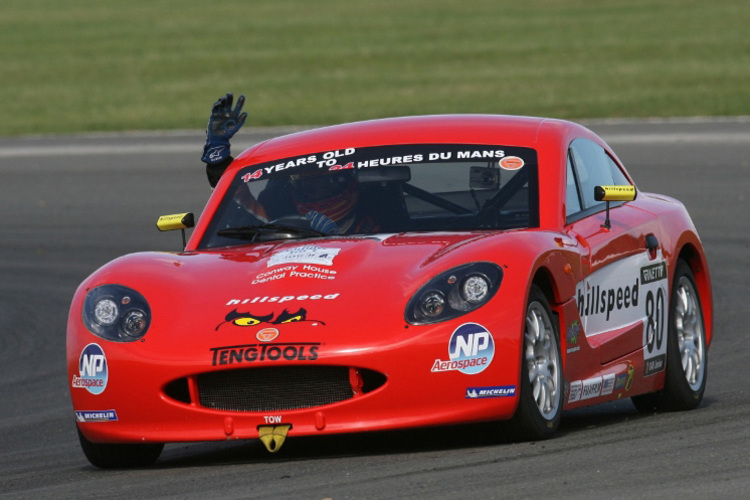Kostenfreies Arbeitsgerät für den Sieger - Ginetta G40 Junior