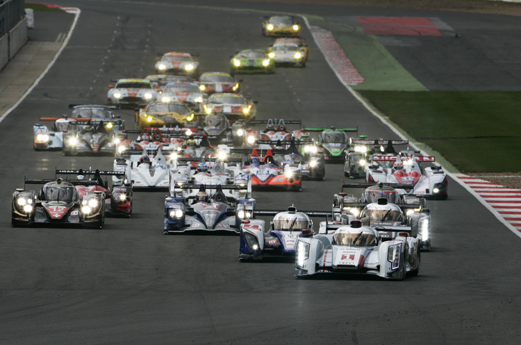 Saisonstart ist im April in Silverstone