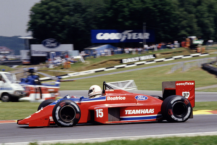 Alan Jones im Haas 1986