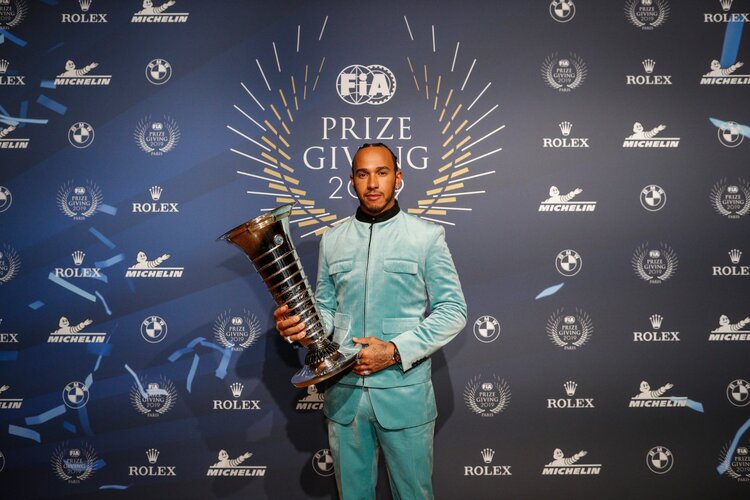 Lewis Hamilton holte seine Titel-Trophäe in Paris ab