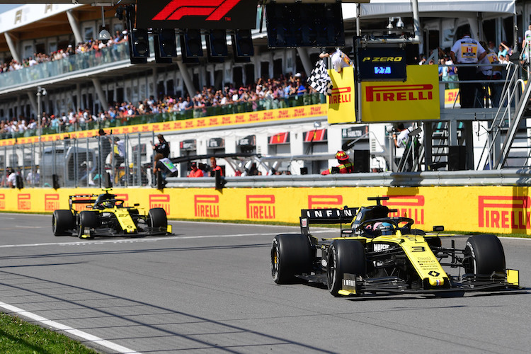 Daniel Ricciardo vor Nico Hülkenberg in Montreal