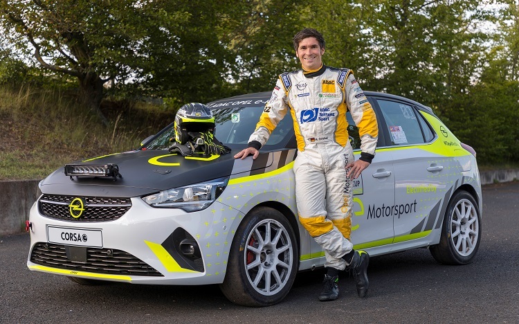 Marijan Griebel am Opel Corsa e-Rally