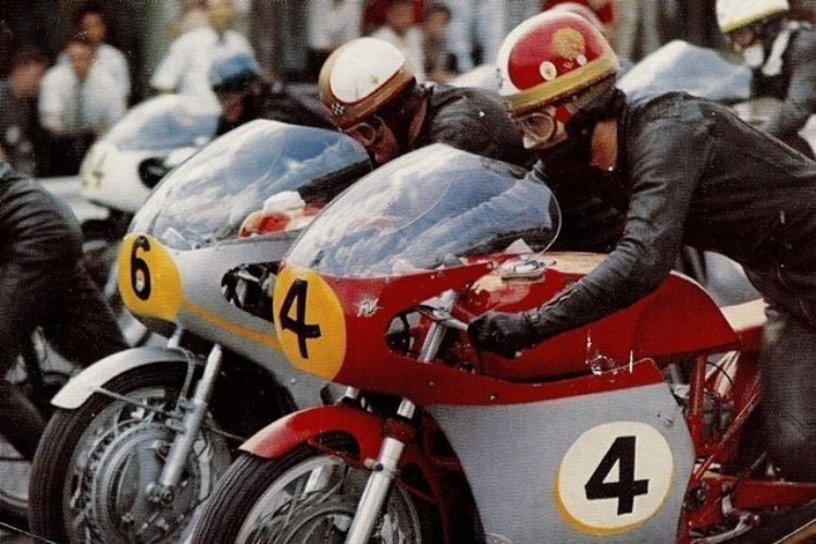 Aus vielen GP-Epochen sind beim Classic GP Motorräder zu bestaunen