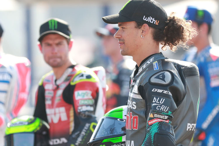 Franco Morbidelli blickt nach vorne, im Hintergrund Cal Crutchlow