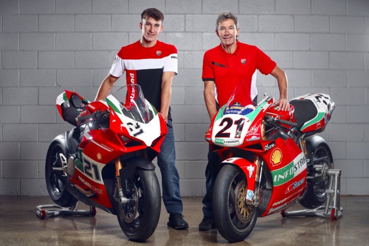 Oli und Troy Bayliss