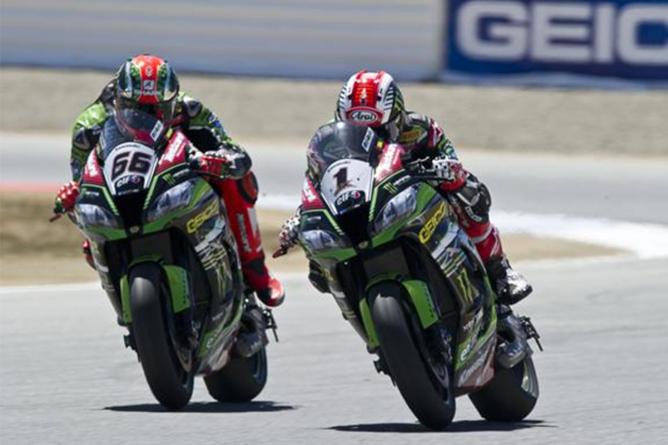 Tom Sykes (66) gegen Jonathan Rea