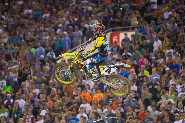 Blake Baggett (Suzuki) vor den prall gefüllten Zuschauerrängen in Las Vegas