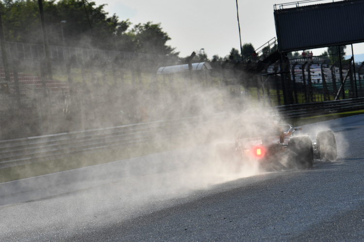 Lando Norris testete zwei Tage für McLaren und war dabei erstmals auch auf nasser Bahn im GP-Renner unterwegs