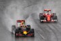 Max Verstappen im Brasilien-GP vor Kimi Räikkönen