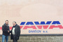 Martin Smolinski (li.) mit Jawa-Chef Jaroslaw Rezler
