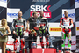 Die Top-3 am Sonntag (v.l.): Tom Sykes, Jonathan Rea, Chaz Davies