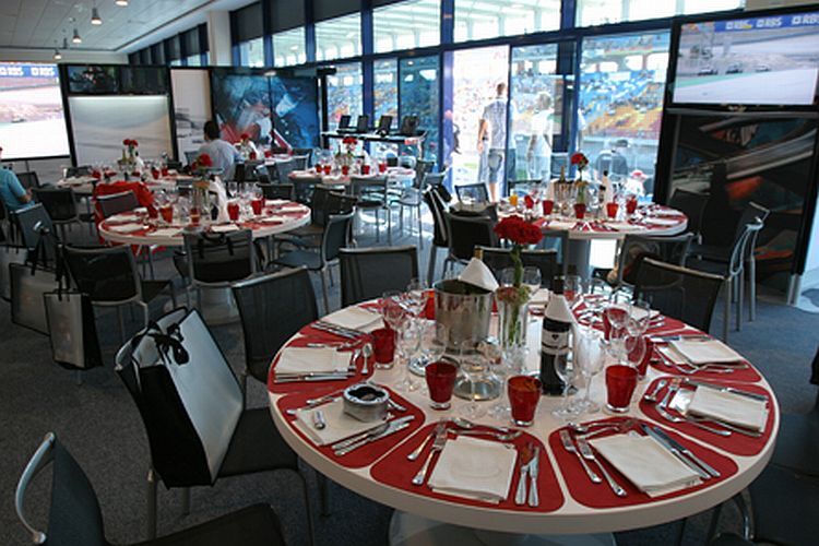 Ein Blick in den Paddock-Klub