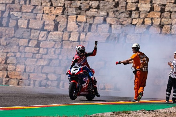 Iker Lecuona verabschiedete sich mit einem Burnout von den Fans