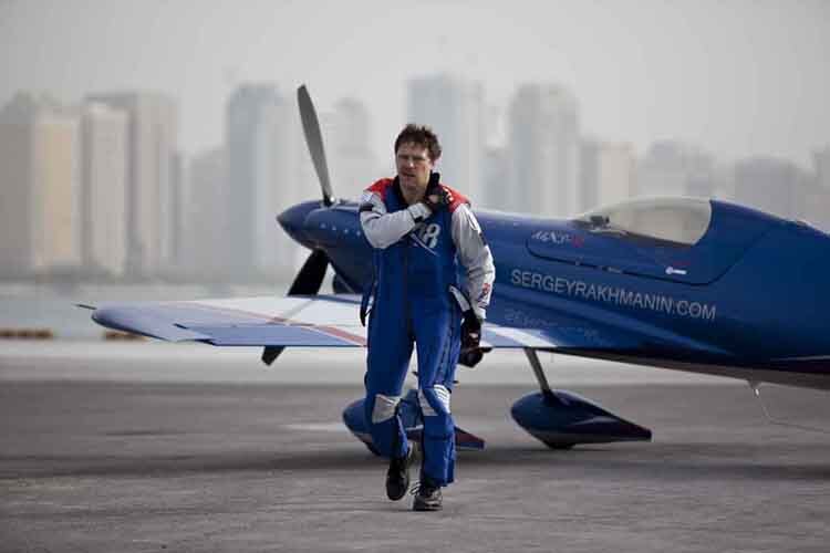 Sergey Rakhmanin, abgekämpft, mit G-Race Suit