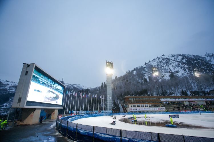 Willkommen zum Eisspeedway-GP in Almaty