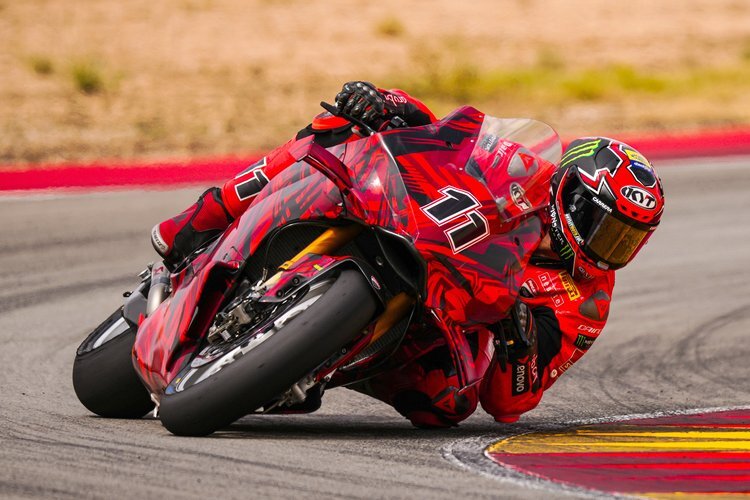 Nicolo Bulega auf der neuen Ducati V4R