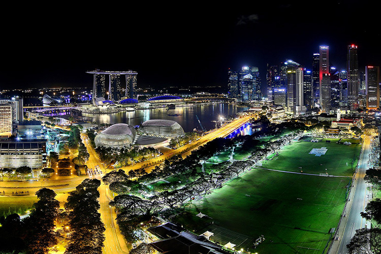 In Singapur wird die Nacht zum Tag