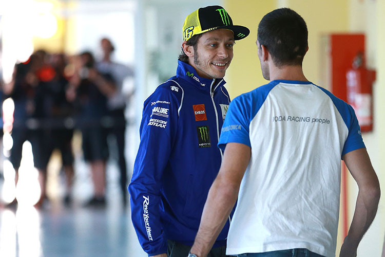 Valencia: Auch Valentino Rossi erkundigte sich nach Alex De Angelis' Fortschritten