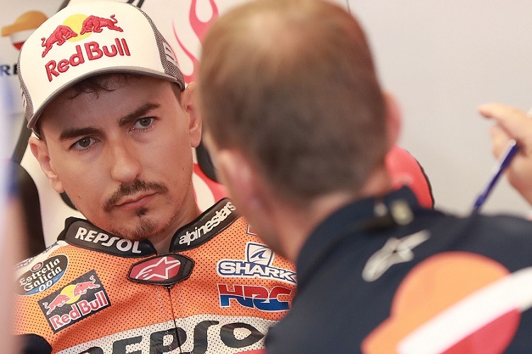 Angestrengte Miene bei Jorge Lorenzo