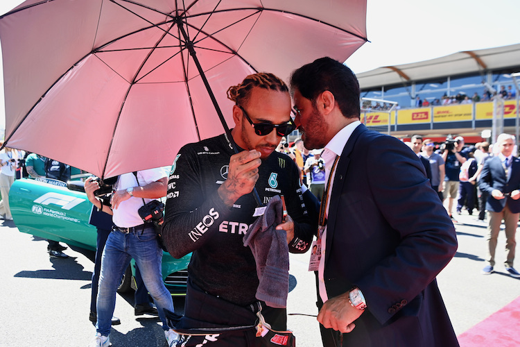 Lewis Hamilton und Mohammed Ben Sulayem