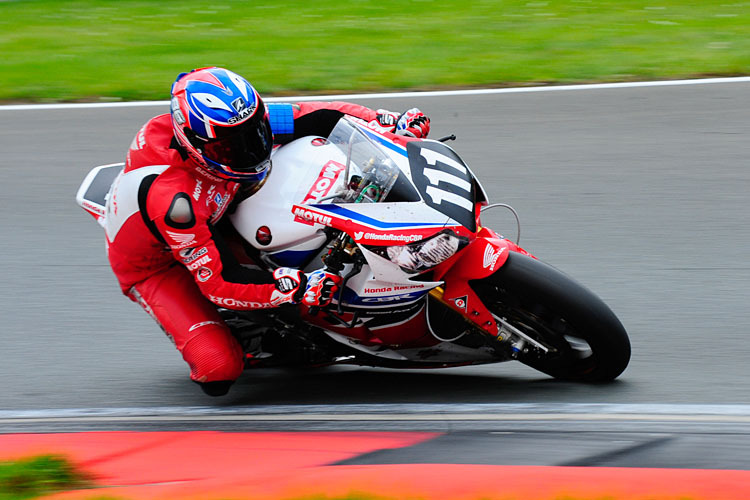 Julien Da Costa bei seiner Siegesfahrt in Oschersleben 2014