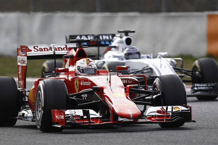 Sebastian Vettel: Wird Valtteri Bottas (hinten) sein Stallgefährte?