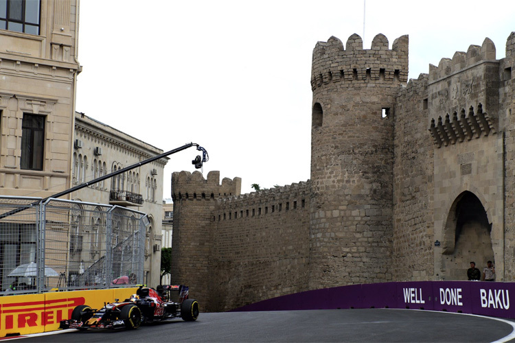 Tolle Fahrt von Carlos Sainz in Baku