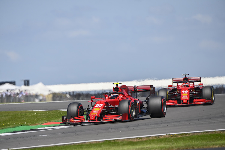 Carlos Sainz und Charles Leclerc