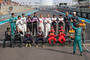 Die Formel-1-Fahrer beim Abschlussfoto in Abu Dhabi 2022