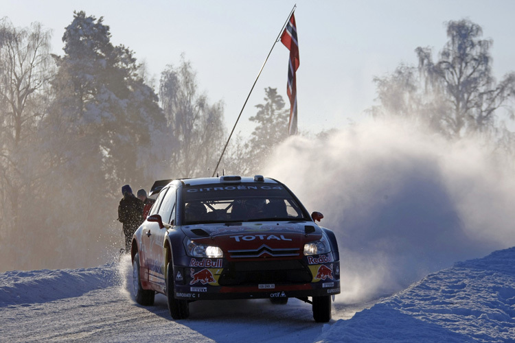 Weltmeister Loeb driftet zum Sieg